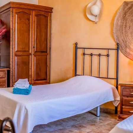 Bed and Breakfast Casa Mavi 1 & 2