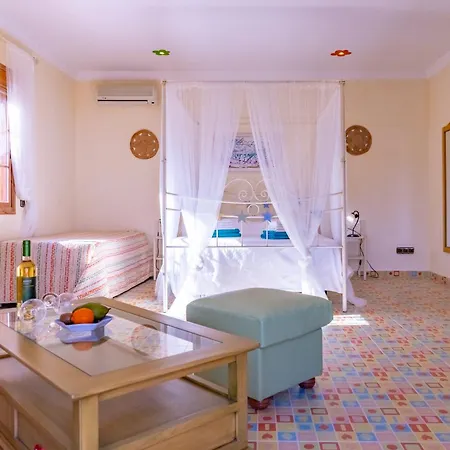 Casa Mavi 1 & 2 Bed and Breakfast Torrox